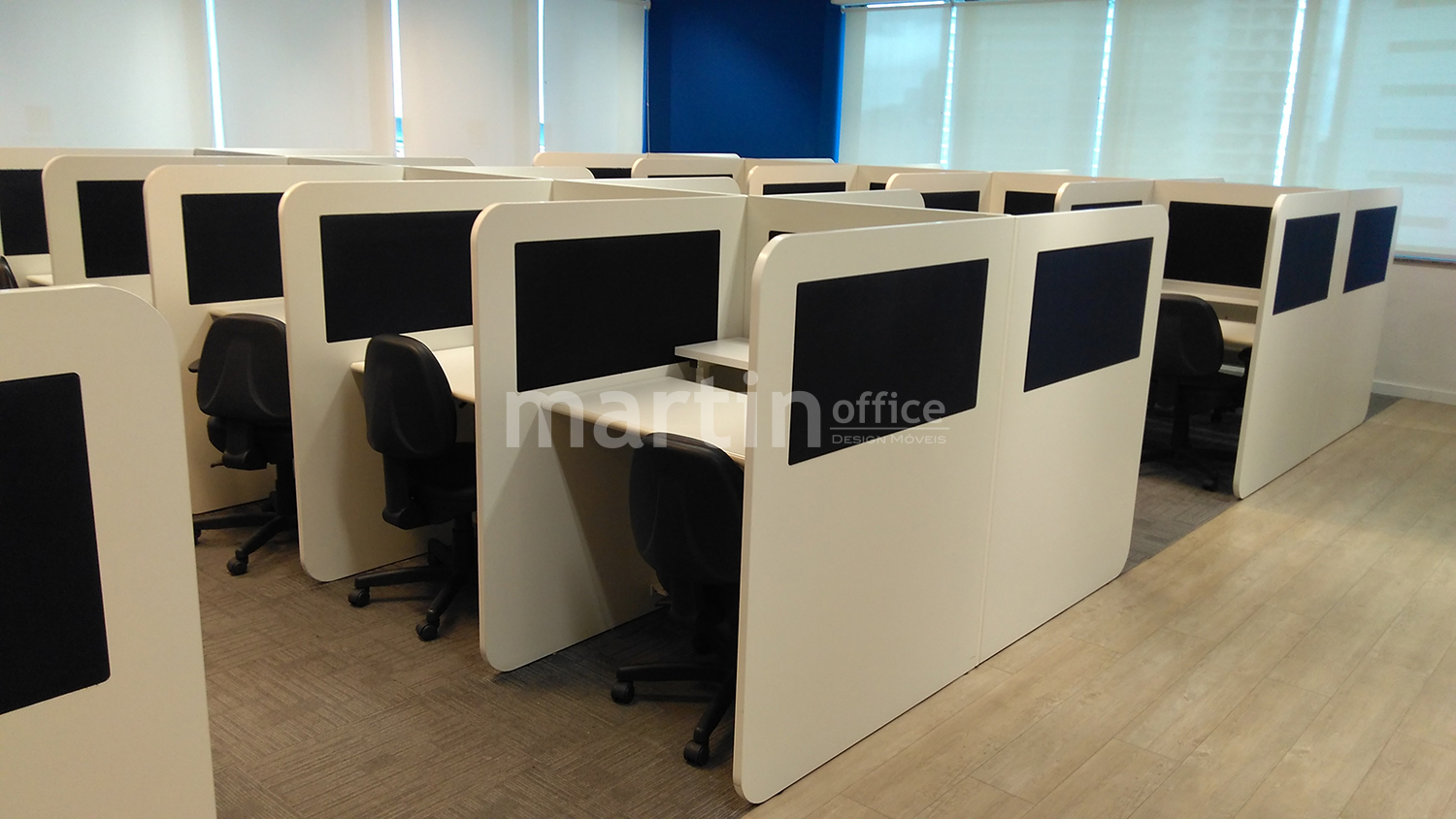 mesa-call-center-com-ergonomia