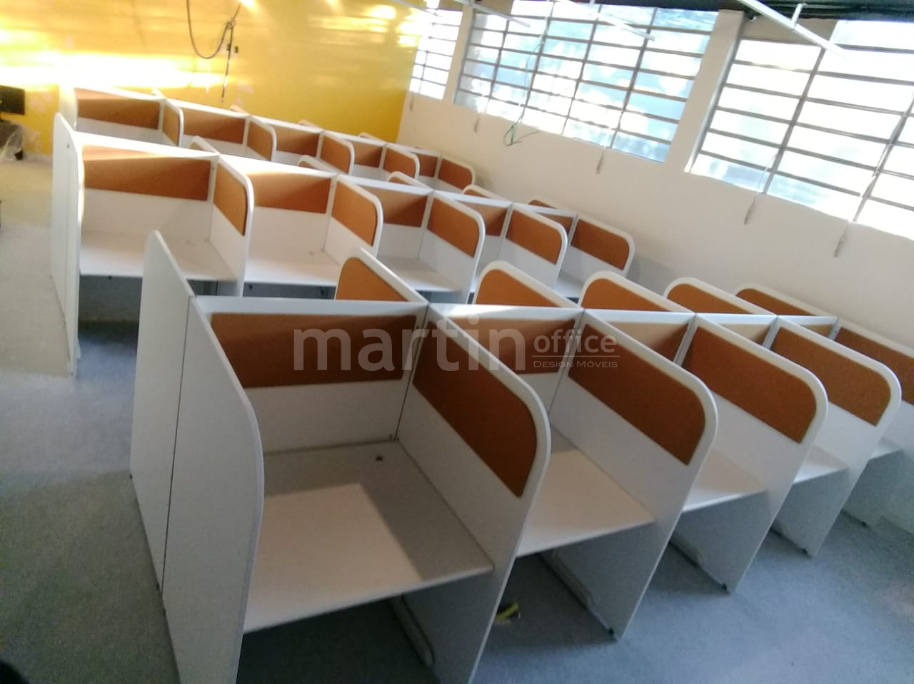 mesa-para-call-center-comercial